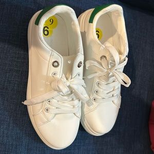 Madden Girl Shoes size 9